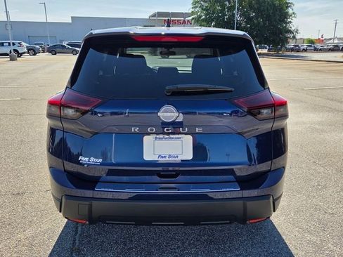 New 2026 Nissan Rogue SV w/ Cold Weather Package FWD image 10