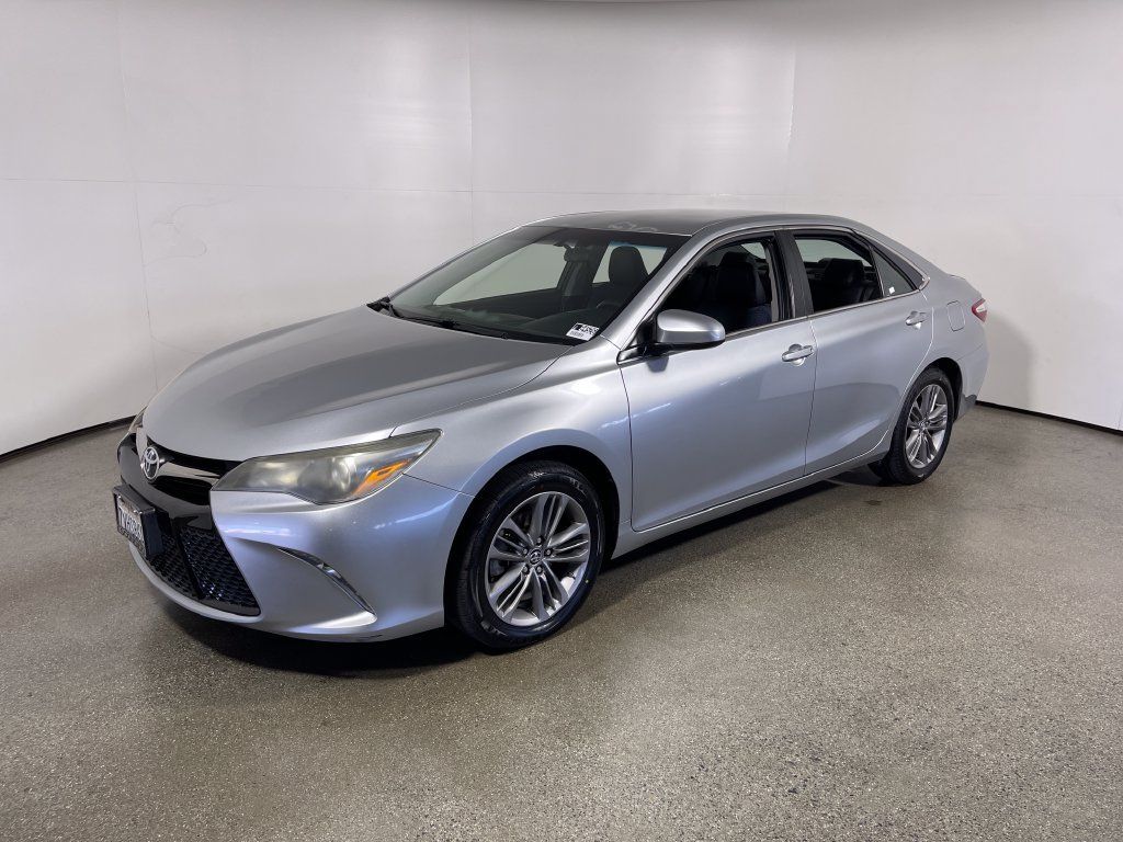 Used 2015 Toyota Camry SE FWD image 7
