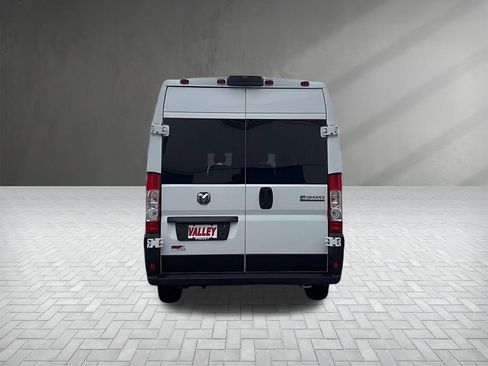 Used 2024 RAM ProMaster 2500 FWD image 6