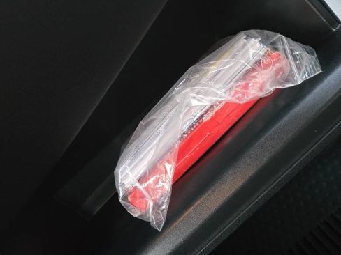 Used 2021 Toyota C-HR LE image 39