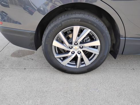 Used 2023 Chevrolet Equinox LT FWD image 26