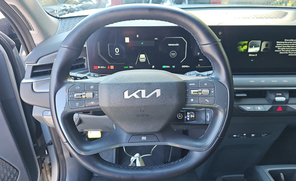 Used 2024 Kia EV9 Light Long Range RWD image 13