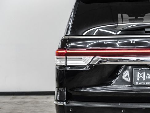 Used 2022 Lincoln Navigator Reserve image 55