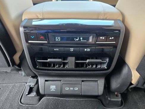 Certified 2025 Acura MDX FWD w/ Technology Package image 14
