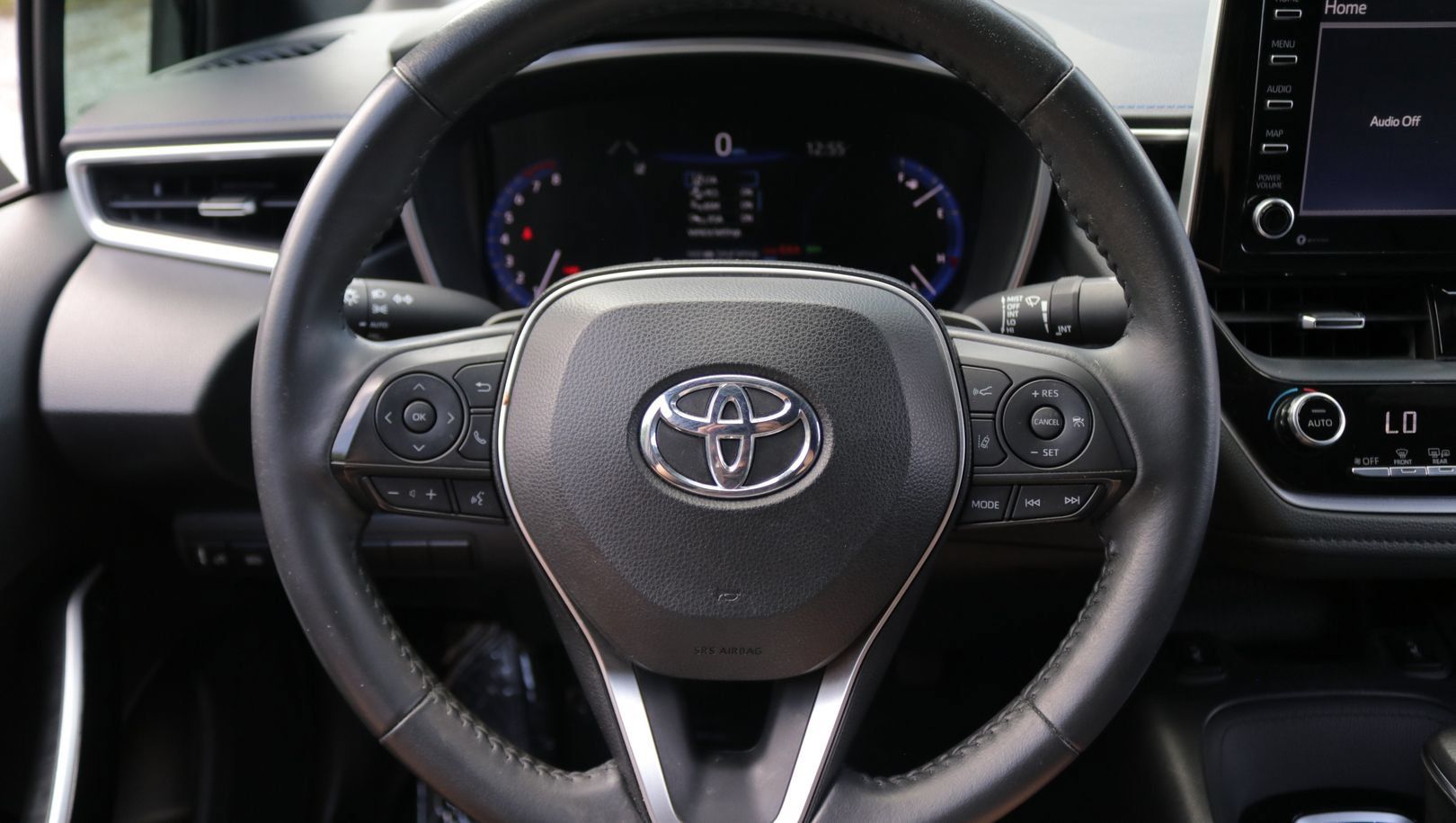 Used 2020 Toyota Corolla XSE FWD image 17