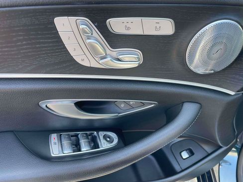 Used 2017 Mercedes-Benz E 300 image 11