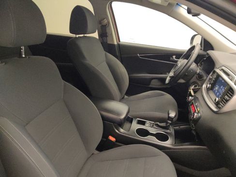 Used 2019 Kia Sorento FWD V6 w/ LX V6 Convenience Package image 21