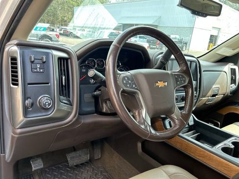 Used 2018 Chevrolet Silverado 1500 LTZ w/ Sport Package image 10