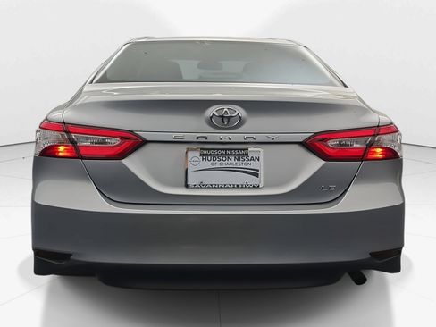 Used 2018 Toyota Camry LE w/ Convenience Package image 6