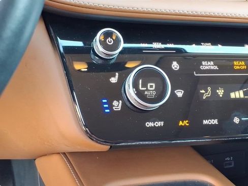 Certified 2023 INFINITI QX60 Sensory w/ Vision Package AWD/4WD image 15
