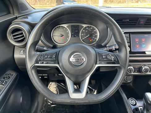 Used 2018 Nissan Kicks S w/ Exterior Package image 19