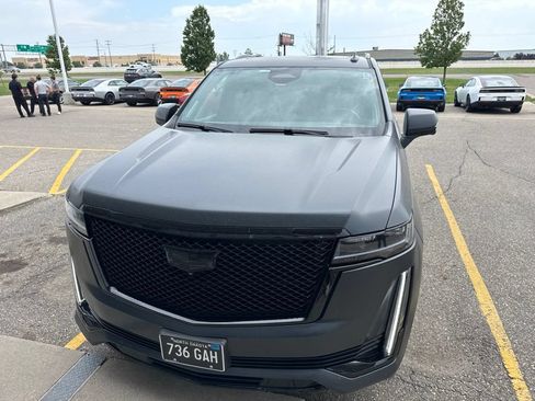 Used 2022 Cadillac Escalade Sport w/ Touring Package AWD/4WD image 8