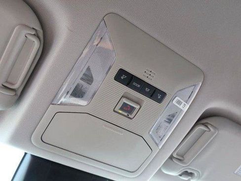 Used 2025 Toyota RAV4 XLE w/ Weather Package AWD/4WD image 17