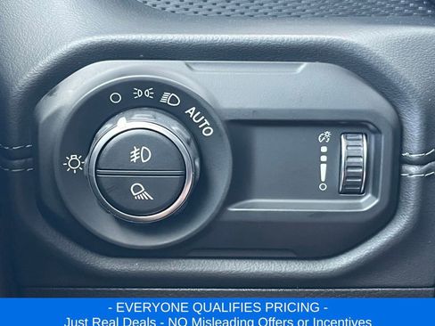 New 2025 Jeep Gladiator Rubicon w/ Convenience Group image 19