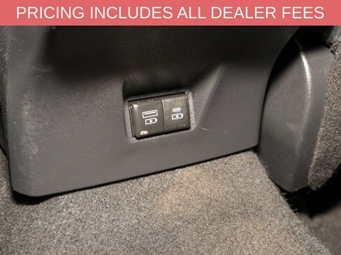Used 2025 Toyota Camry SE FWD image 7