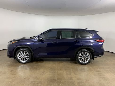 Used 2023 Toyota Highlander Limited AWD/4WD image 18