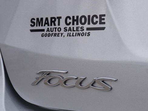 Used 2018 Ford Focus SE w/ Cold Weather Package image 17