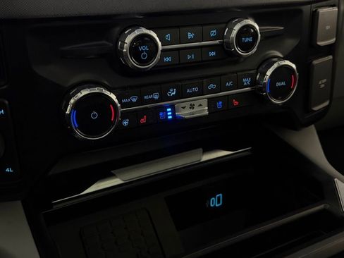 Used 2024 Ford F350 Limited w/ FX4 Off-Road Package image 17