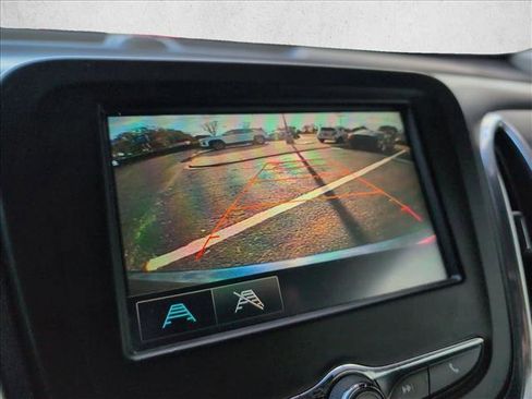 Used 2018 Chevrolet Equinox LT image 13