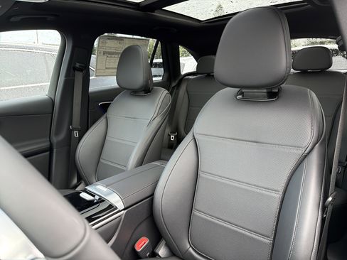 New 2026 Mercedes-Benz GLC 300 4MATIC image 9