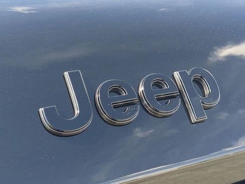New 2026 Jeep Grand Cherokee L 4WD image 13