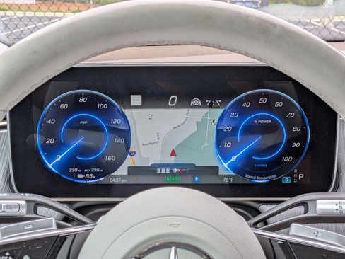 Used 2023 Mercedes-Benz EQS 450+ 4MATIC SUV image 17