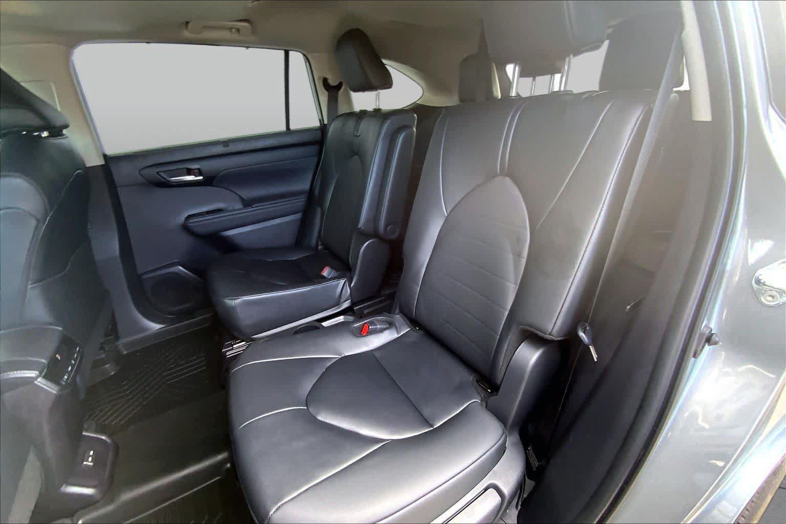 Used 2026 Toyota Highlander XLE AWD/4WD image 19