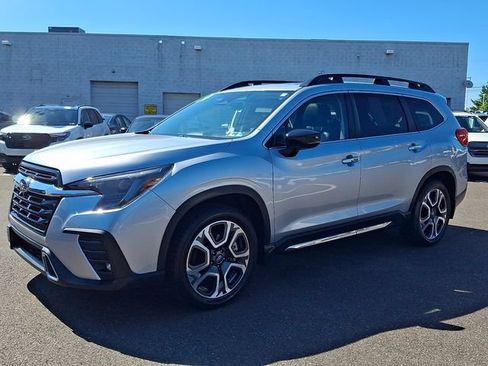 Used 2024 Subaru Ascent Touring w/ Popular Package #2 AWD/4WD image 3