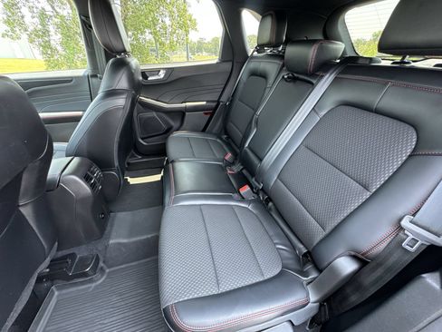 Used 2023 Ford Escape ST-Line w/ Tech Pack #1 AWD/4WD image 22