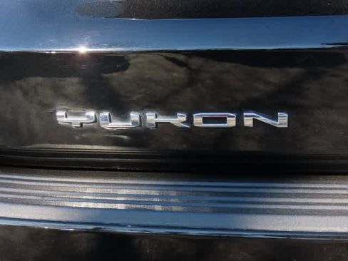 Used 2023 GMC Yukon Denali image 7