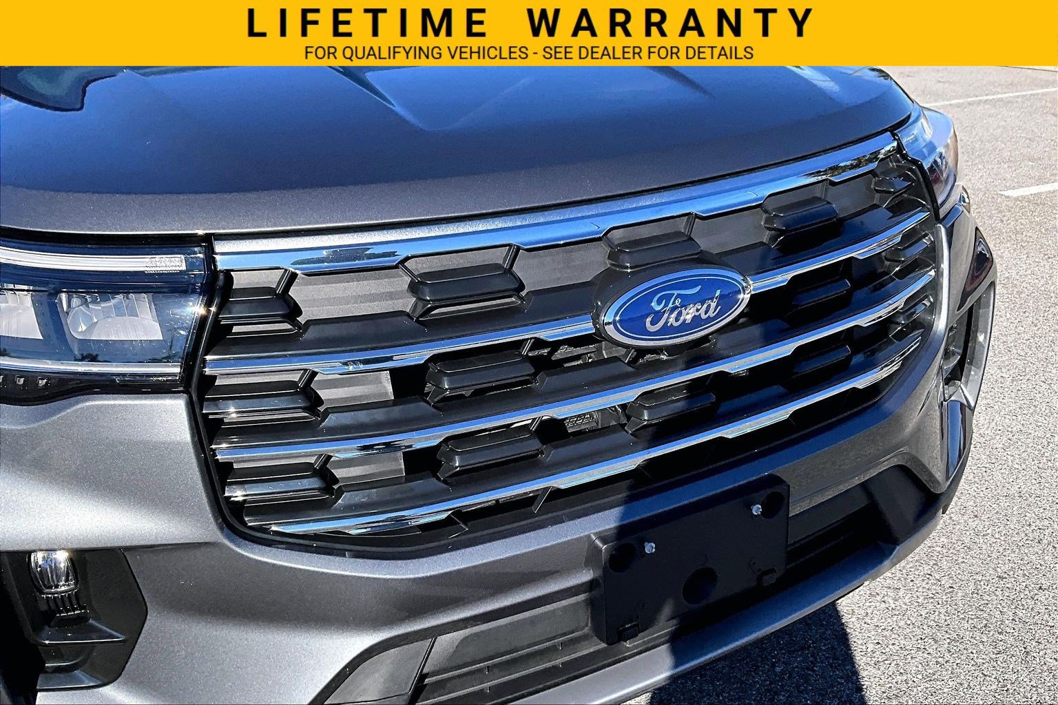 Used 2025 Ford Explorer Active w/ Active Comfort Package AWD/4WD image 32