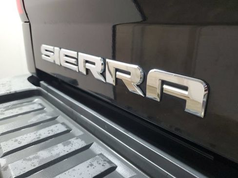 Used 2018 GMC Sierra 2500 Denali w/ Duramax Plus Package AWD/4WD image 8