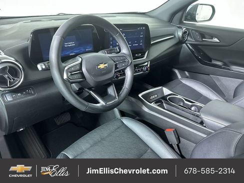 Certified 2025 Chevrolet Traverse LT image 11
