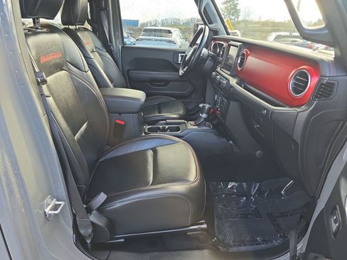 Used 2023 Jeep Gladiator Rubicon w/ Cold Weather Group image 30