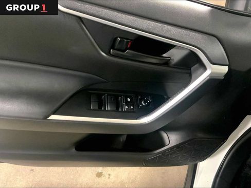 Used 2023 Toyota RAV4 LE AWD/4WD image 36