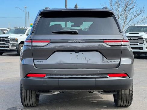 Used 2025 Jeep Grand Cherokee Limited w/ Black Appearance Package image 47