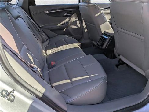 Used 2015 Chevrolet Impala LTZ FWD image 20