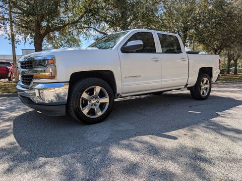 Used 2018 Chevrolet Silverado 1500 LT w/ All Star Edition image 3