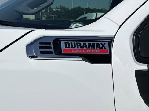 New 2026 GMC Sierra 2500 Pro AWD/4WD image 3