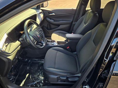 Used 2025 Buick Encore GX Preferred FWD image 21