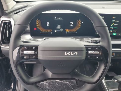 New 2026 Kia Sorento S FWD image 16