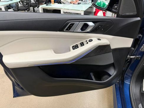 Used 2021 BMW X5 xDrive40i w/ M Sport Package image 45