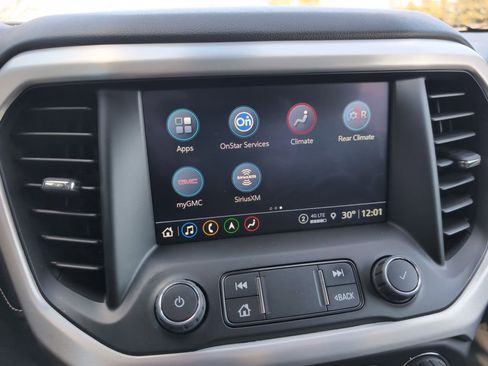 Used 2023 GMC Acadia SLT image 26