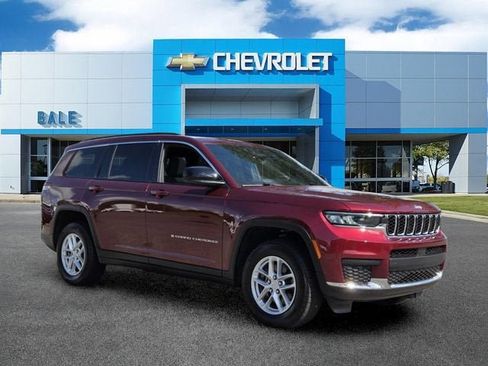 Used 2025 Jeep Grand Cherokee L Laredo w/ Luxury Tech Group I RWD image 1