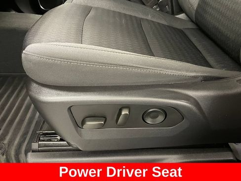 Certified 2022 Chevrolet Silverado 1500 LT AWD/4WD image 9