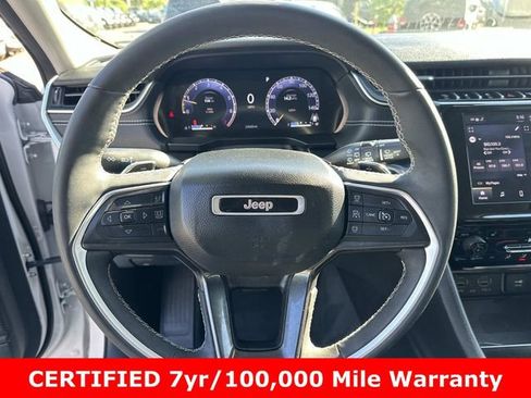 Used 2023 Jeep Grand Cherokee Laredo w/ Luxury Tech Group I AWD/4WD image 27