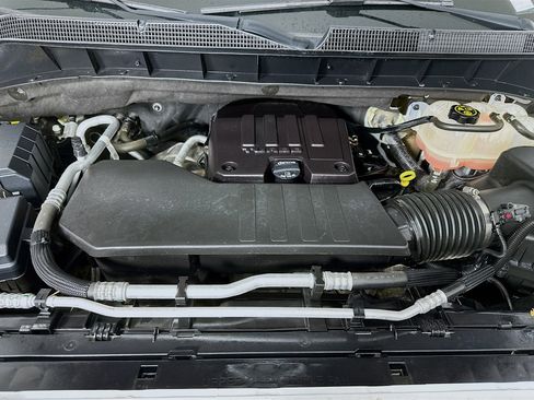 Used 2023 Chevrolet Silverado 1500 LT image 32