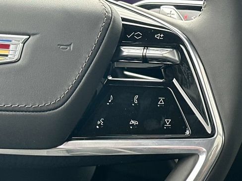 New 2026 Cadillac Escalade ESV Platinum Sport w/ LPO, ONYX Package AWD/4WD image 6