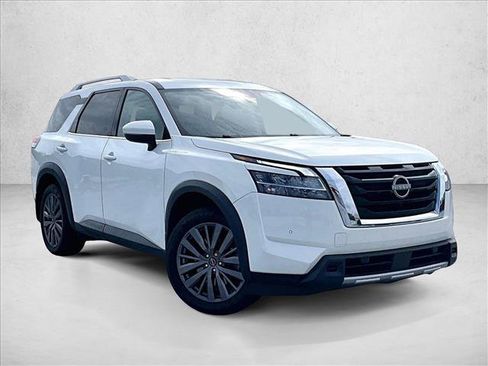 Used 2023 Nissan Pathfinder SL w/ SL Premium Package FWD image 12