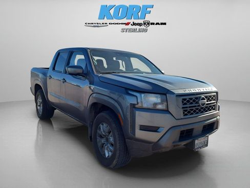 Used 2022 Nissan Frontier SV image 3
